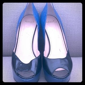 Bally by Brian Atwood Wedges size 40
